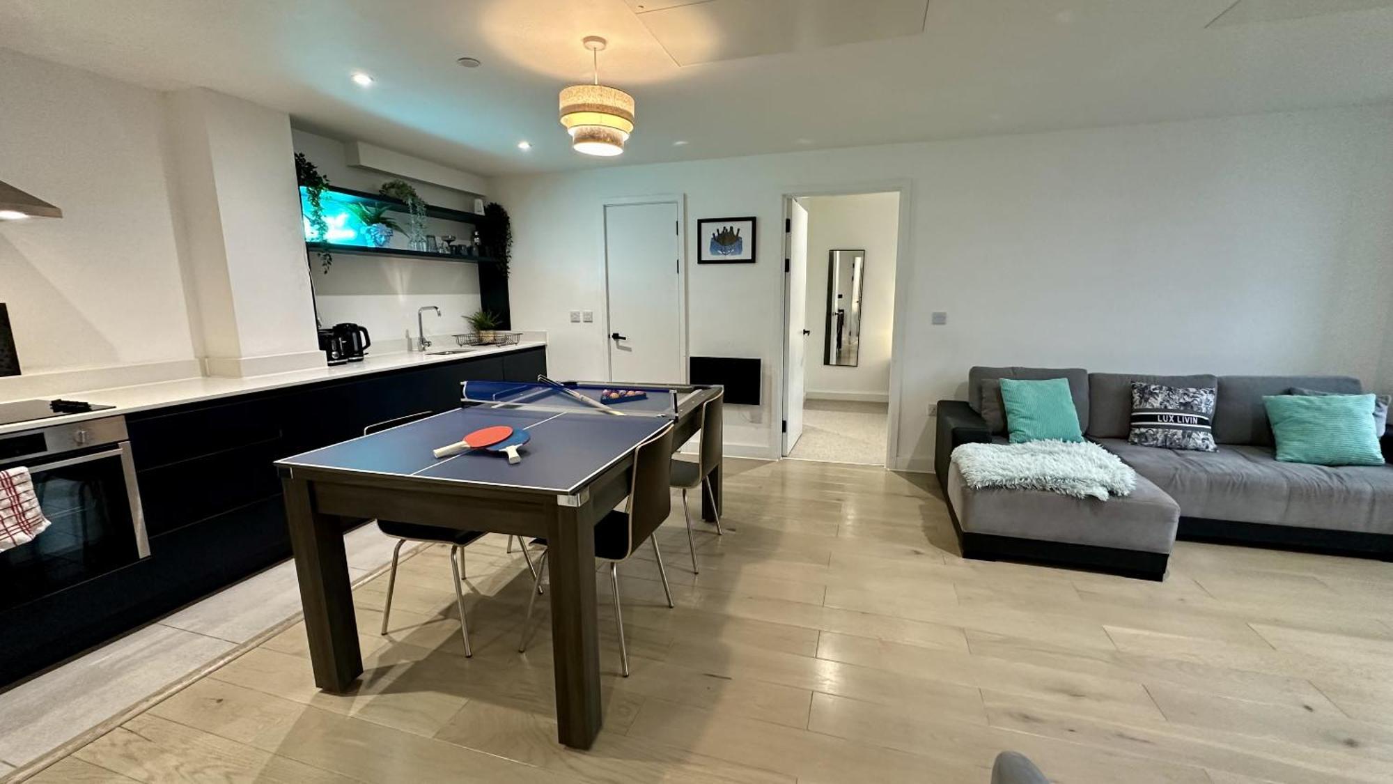 Lux Livin' Apartments - Luxury 2 Bed Apartment With Sky Garden マンチェスター エクステリア 写真