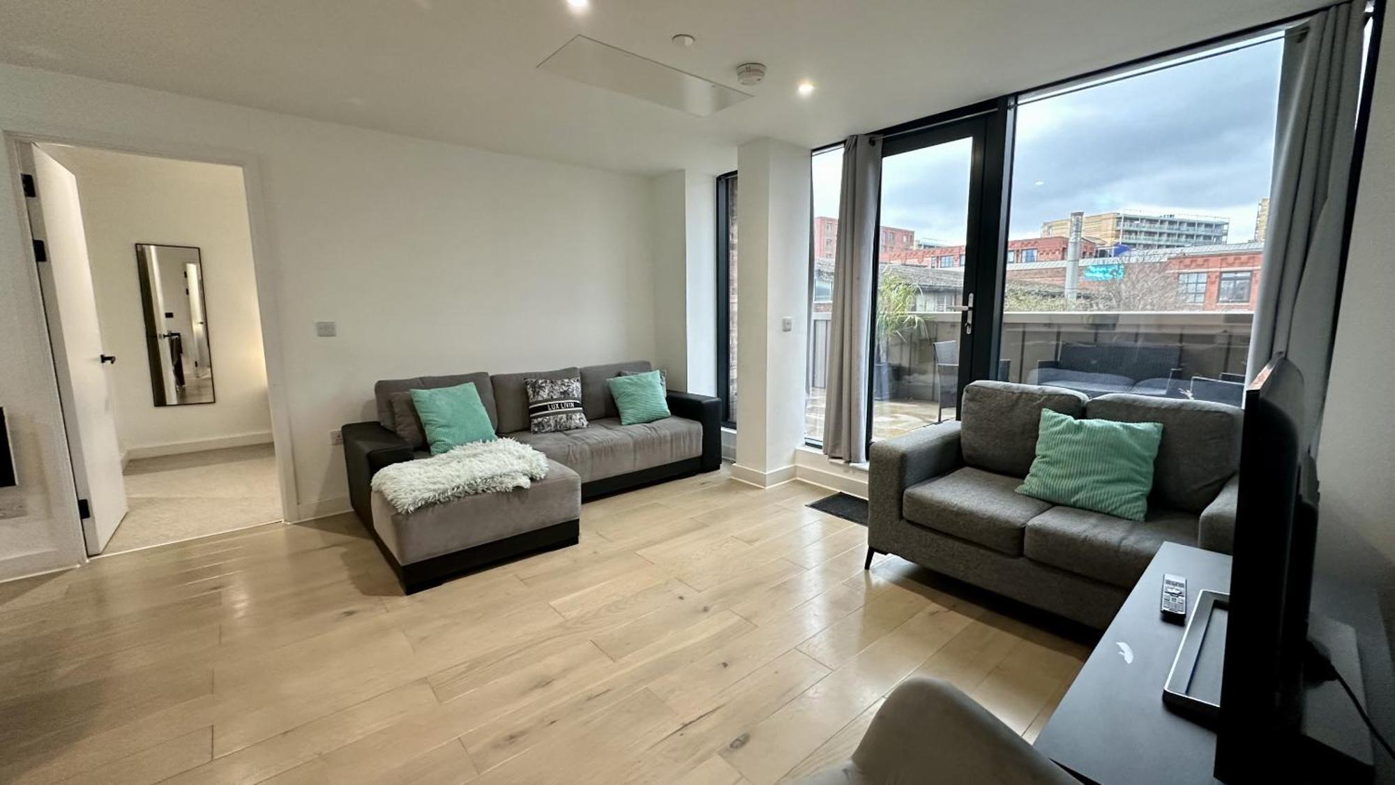 Lux Livin' Apartments - Luxury 2 Bed Apartment With Sky Garden マンチェスター エクステリア 写真
