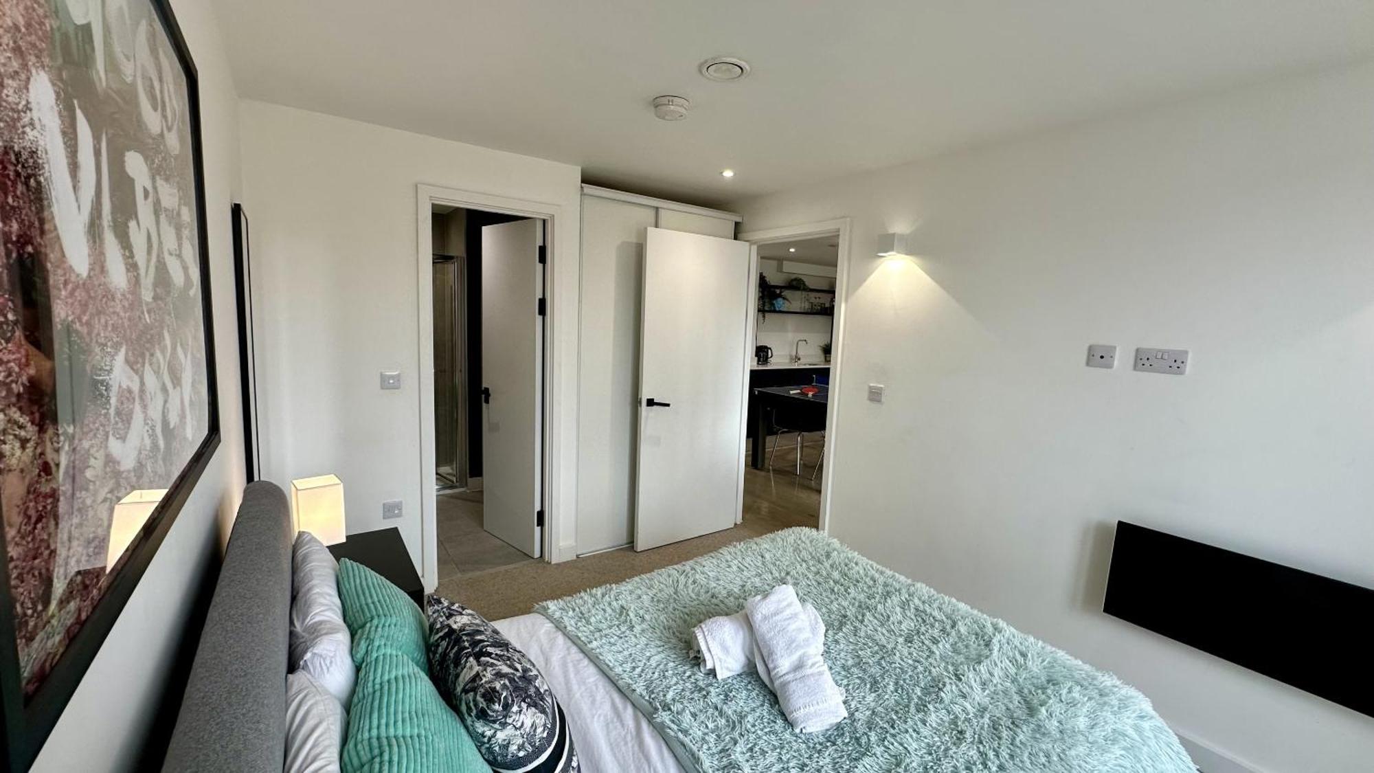 Lux Livin' Apartments - Luxury 2 Bed Apartment With Sky Garden マンチェスター エクステリア 写真