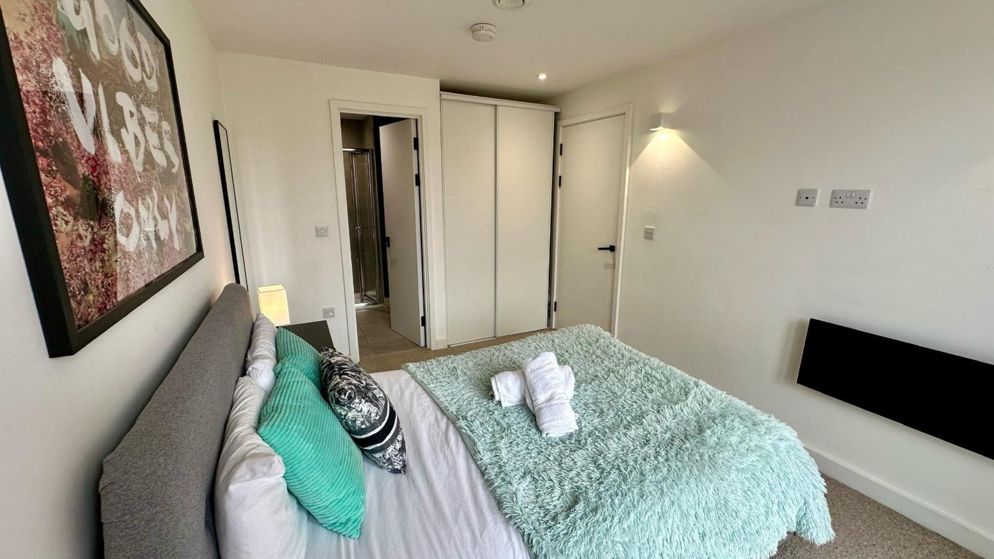 Lux Livin' Apartments - Luxury 2 Bed Apartment With Sky Garden マンチェスター エクステリア 写真