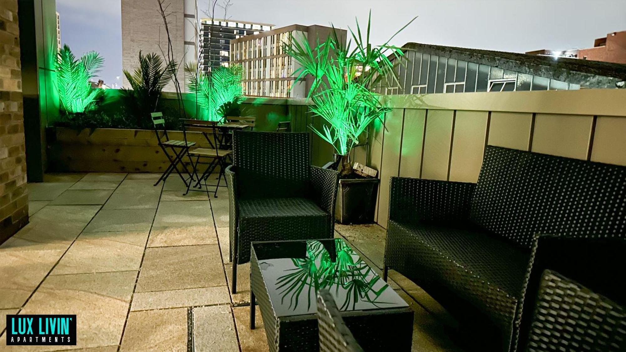 Lux Livin' Apartments - Luxury 2 Bed Apartment With Sky Garden マンチェスター 部屋 写真